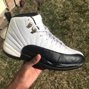 Jordan 12 retro taxis